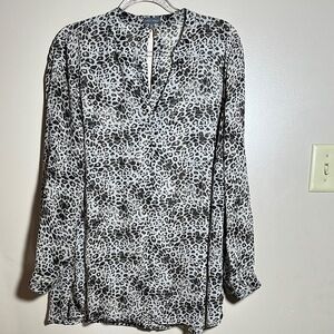 Vince‎ Camuto Leopard Top | 2X